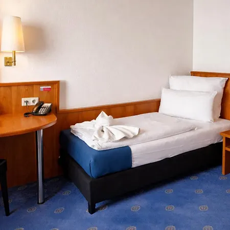 Luna Hotel 3*
