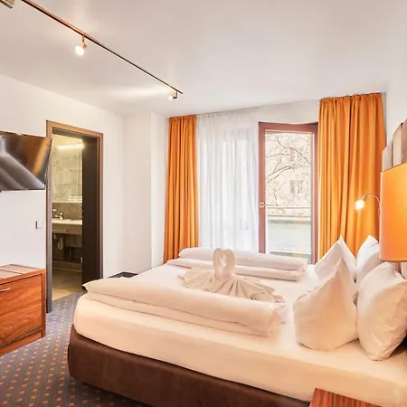 Hotel Luna 3*