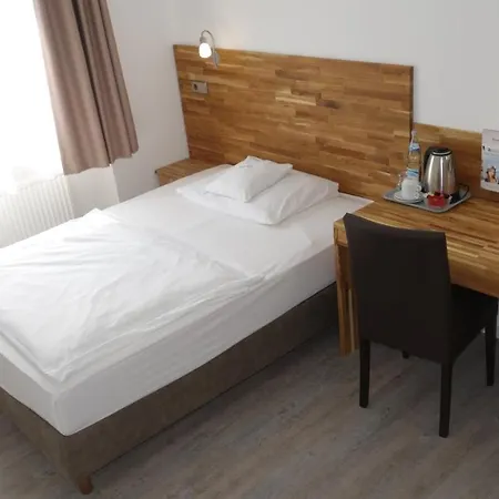 21 3* Stuttgart