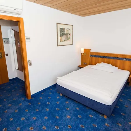 21 Hotel